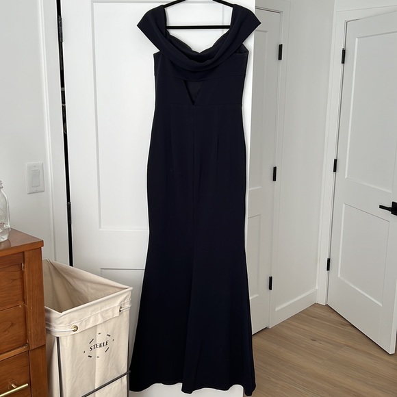 Katie May Legacy Gown in Navy - Picture 2 of 4